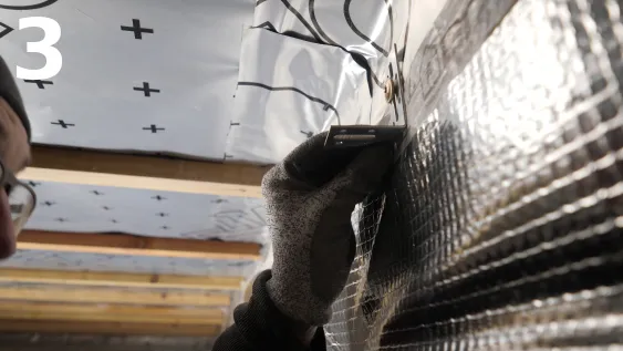 Pose des équerres métalliques