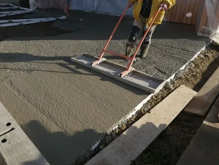 Réalisation de la dalle devant le garage