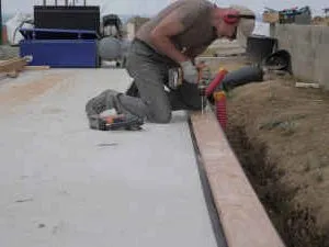 La fixation des lisses basses