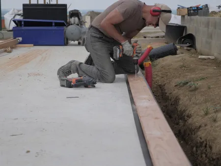 La fixation des lisses basses