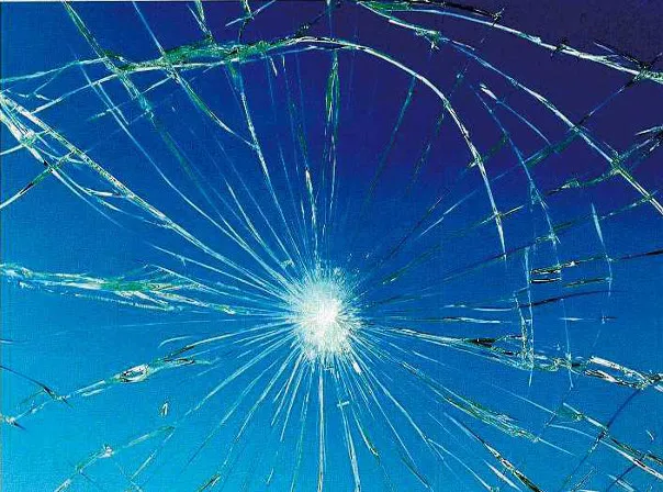 Le verre feuilleté cassé ne génère pas de débris coupants