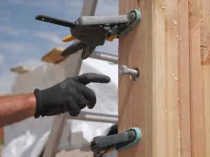 Pose des structures des murs