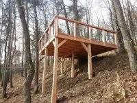 Vignette de l'article : Plateforme en bois sur pilotis