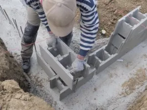 Le mur de soutènement