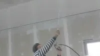 Vignette de l'article : Réalisation de la peinture des murs et du plafond
