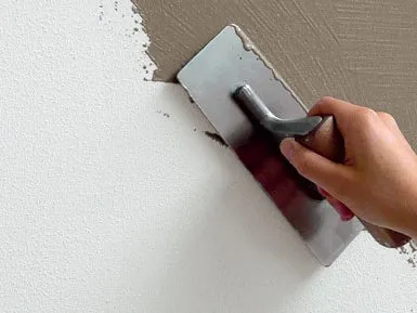 Accessoires, outillages et différents types de finitions pour le revêtement par enduit