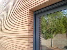 Le bardage en bois massif ou lamellé collé