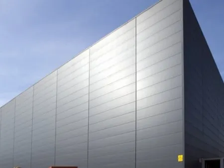 Revêtement en panneau métallique