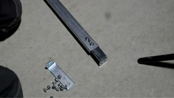 Montage du rail arrière