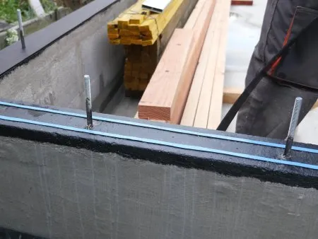 Comment éviter le contact direct du bois avec la maçonnerie ?