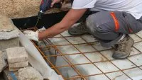 Vignette de l'article : La pose de ferraillage de la semelle filante et de la dalle