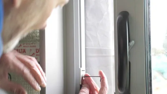 Réglage des gâches au montant